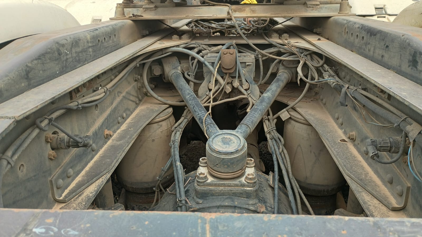 ESTANQUE ACUMULADOR DE AIRE MAN 26.430 BLS 2007  USADO  EN DESARME